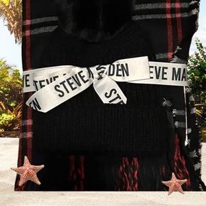 Steve Madden scarf and hat set NWT